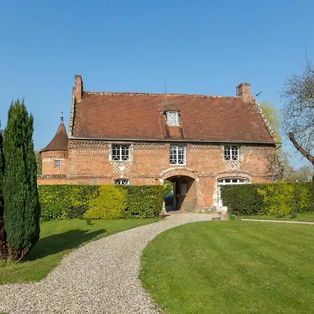 Du Manoir D'archelles Bed & Breakfast