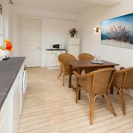 Du Manoir D'archelles Bed & Breakfast