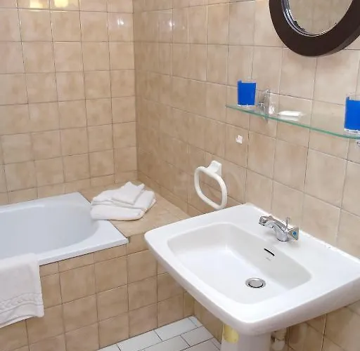 Du Manoir D'archelles Bed & Breakfast 4*