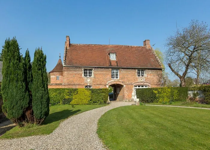 Du Manoir D'archelles Bed & Breakfast